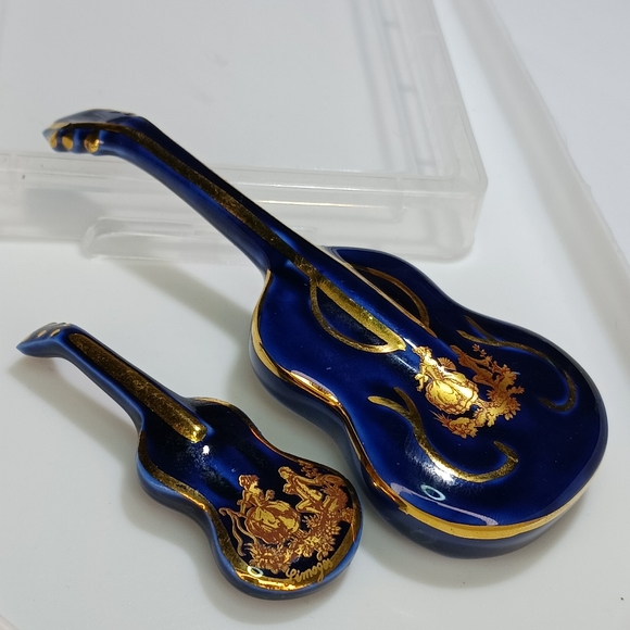Vintage 22k Gold Trim Limoges France Guitar Figurine Cobalt Blue Courting Couple - Picture 4 of 14